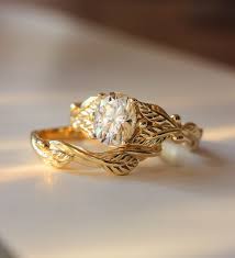 Lab grown diamond engagement ring set | Leaves engagement ...