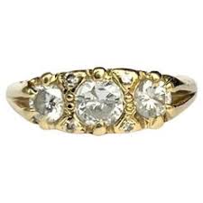 Vintage Diamond and 18 Carat Gold Three-Stone Ring For Sale at 1stDibs