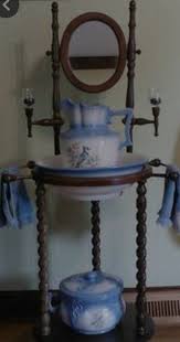 Vintage Basin Stand And Mirror. for Sale in Staten Island, NY - OfferUp