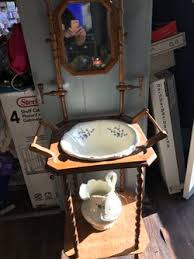 VINTAGE WASH BASIN WITH PITCHER AND BOWL MIRROR AND CANDLE STICK HOLDERS for Sale in Jackson, NJ - OfferUp