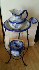 Antique bathroom - Gumtree