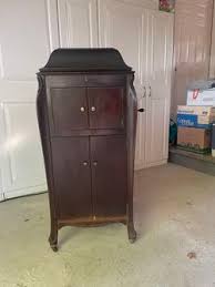 Victor Victrola Antique Phonograph Cabinet Record Player Original Plays for Sale in Newport News, VA - OfferUp