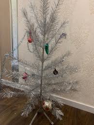 Aluminum Christmas Tree, Vintage 4,5 Ft Aluminum Christmas ...