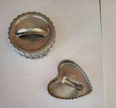 Lot Of 15 Vintage Tin Cookie and Biscuit Cutters | eBay