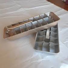 GE | Kitchen | Vintage Pair Metal Ice Trays General Electric Redicube And Minicube 95s Era | Poshmark