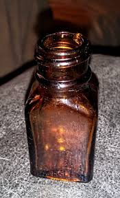 Parke Davis Amber Glass 2 1/2" Medicine Bottle | eBay