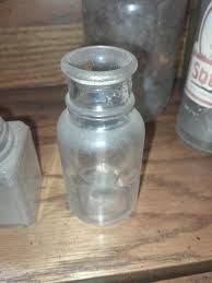 Eight Old glass bottles Squeeze drink, Canada Dry and more ...