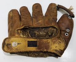 Vintage HUTCH 352 Softball Glove Oil Treated Cincinnati USA ...