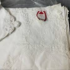 Vintage Handmade Embroidered White Cutwork Tablecloth ...