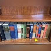 Shelf lot oral and anatomy books - Bid-Assets Online Auctions