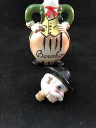 VINTAGE " DAVAR PRODUCTS " BOURBON DECANTER "DAPPER ...