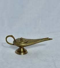 Vintage Aladdin Geenie Style Ornate Decorative Brass Lamp ...