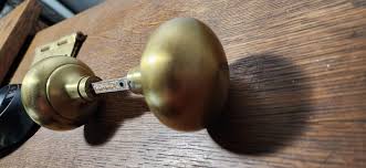 Vintage Yale Heavy BRASS DOOR KNOB SET Complete. NICE ! | eBay