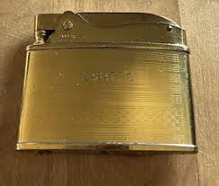 LABATT ADVERTISING BEER BREWERIANA PENGUIN POCKET LIGHTER ...