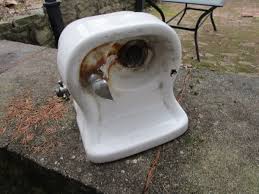 VINTAGE WALL MOUNTED HALSEY TAYLOR PORCELAIN WALL WATER ...