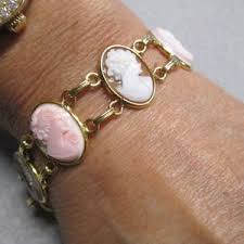 Genuine Cameo Bracelet>12kt.cameo Bracelet>cameo Bracelet,12ktgf.link Bracelet,vintage Cameo,gold Bracelet>vintage 1960's>new Old Stock - Etsy Canada