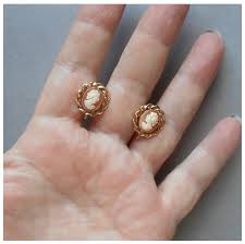 Gold Filled Shell Cameo Earrings Screw Back Vintage AMCO ...