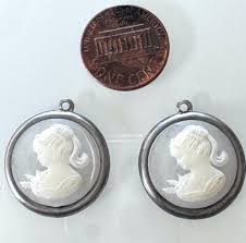 Vintage 21mm Frosted Lucite Cameo Cab Charms Left Facing 2 | eBay