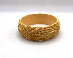 Vintage Bakelite Cream Corn Colored Carved Flower Wide ...