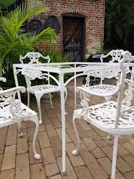 Molla Hollywood Regency White Cast Aluminum Garden 5-piece ...