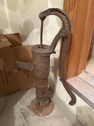 Vintage Cast Iron Water Pump - Deming Co. | EstateSales.org