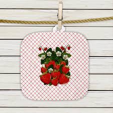 Potholder – Strawberries – Pixel Boutique Décor