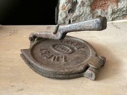 OLD VINTAGE RARE UNIQUE CAST IRON TORTILLA ...