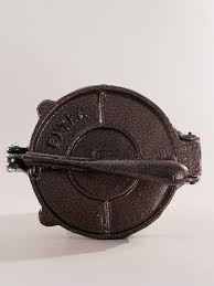 TORTILLA PRESS – Authentic Mexican Cast Iron Tortilla Press