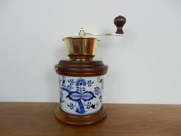 Zwiebelmuster Coffee Mill Varak, Original Bohemia Porcelain from Dubi - Cibulák Dubí originální
