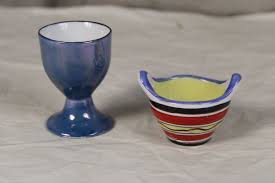 W/ 8 ältere Eierbecher - versch. Größen - Porzellan und ...