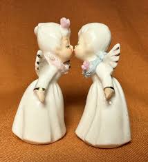 Vintage NAPCO Boy & Girl Kissing Angels Miniature Figurines ...