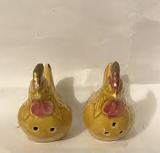 pair of chickens, Hens, roosters, birds, farm decor, Salt & Pepper Shakers | eBay