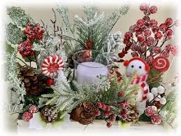 Centerpiece Christmas Candle,Pines,Berries,Pinecones in ...
