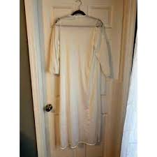 VINTAGE LADY CAMEO of Dallas WHITE SIZE MEDIUM NYLON ROBE ...