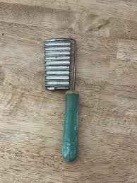 Vintage Crinkle Cut Fry Slicer Green Wooden Handle | eBay