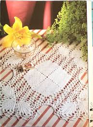 Crochet Book Featuring Doilies Bedspread Table Runners ...