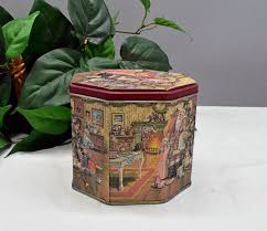 Octagon Shaped Christmas Tin, Old Fashion Santa Container ...