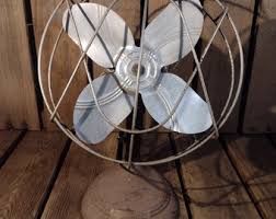 Small Vintage Fan, Does Not Work. the Cord is Missing - Etsy