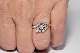 Antique Circa 1920s 18k Gold Handcrafted Natural Old Cut Diamond Decorated Ring For Sale at 1stDibs