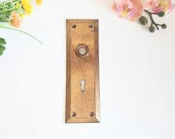 Authentic Vintage Late 1800's Victorian Style Cast/forged Brass Large Door Knob Backplate With Key Hole - Floral Styling Along Top & Bottom - Etsy