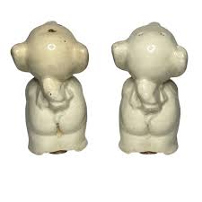 Vintage 1950s White Ceramic Elephant Salt & Pepper Shakers ...