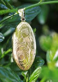 Pretty - Vintage - Gold Plated - Oval Locket - Love Token - Etsy