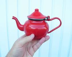 Vintage Teapot 0.5 L Small Red Enamel Teapot Enamel Kettle Red Teapot Collectible Teapot Vintage Enamelware Kitchen Decoration - Etsy