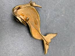 Kenneth Jay Lane KJL Dramatic Koi Fish Green Enamel and Rhinestone Brooch/Pin | eBay