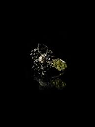 Onyx Single Flower Ring – Mindy Lam Jewelry