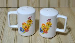 Vintage Stoneware Salt and Pepper Shakers Ceramic Daisy ...