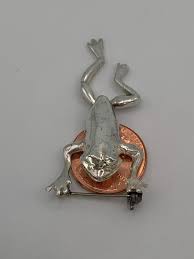 Jumping Frogs! A Kinetic Sterling Brooch/pin. - Etsy
