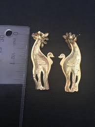 Vintage Avon giraffe earrings | EstateSales.org