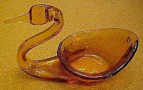 Amber art glass swan made by Viking glass (item #801491)
