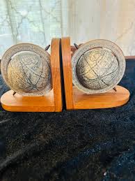 Vintage Pair of Wooden World Globe Bookends - Etsy